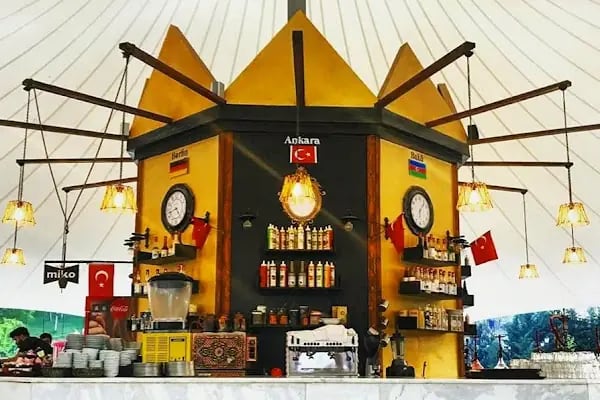 Eşref Saati Cafe Restaurant - Resim 6