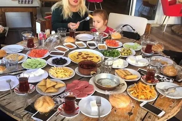 Eşref Saati Cafe Restaurant - Resim 14