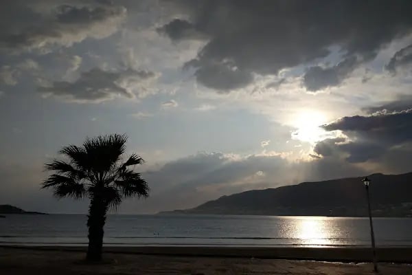 Aydıncık Sahili - Resim 3