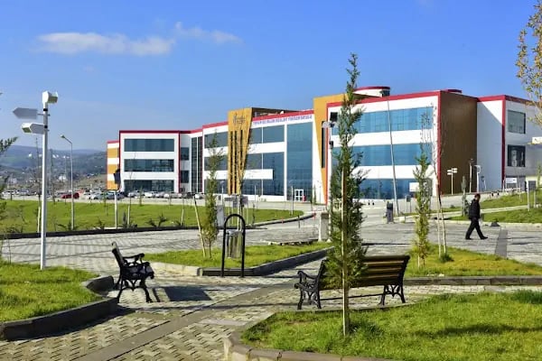 MCBU, Teknik Bilimler Meslek Yüksekokulu - Resim 3