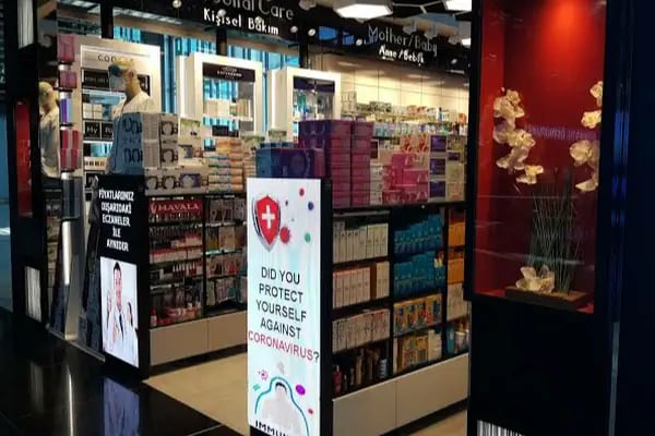 Istanbul Airport Pharmacy - Resim 16