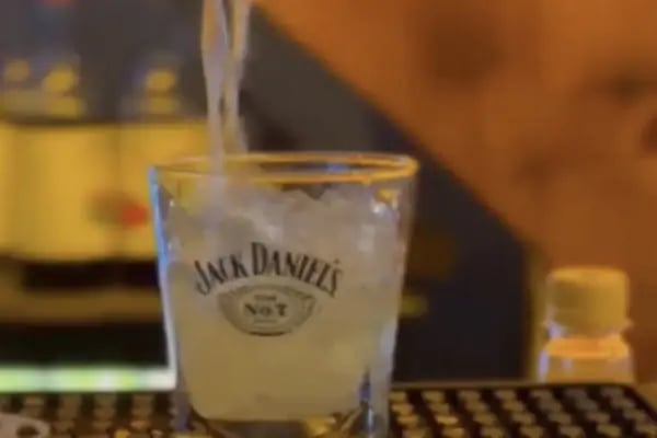 Afilli Bar Bodrum | Bodrumda Bar | Bodrumda Disko | Bodrumda Eğlence Mekanı | Bodrumda Dj Performance | Bodrumda Night Club - Resim 8