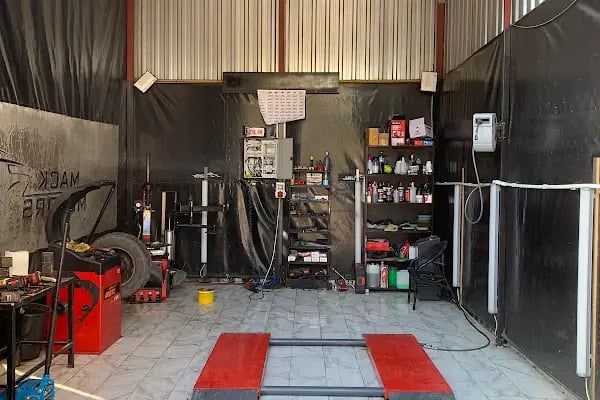 ED'S Car Wash & Detailing - Resim 6