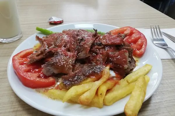 Uğur Çorba Ve Kebap Salonu - Resim 4