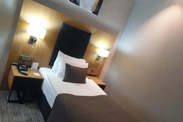 Qua Confort Hotel - Resim 11