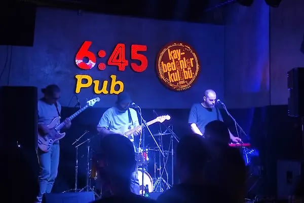 6.45 Kaybedenler Kulübü Bornova ( 6 45 KK Bornova ) - Resim 4