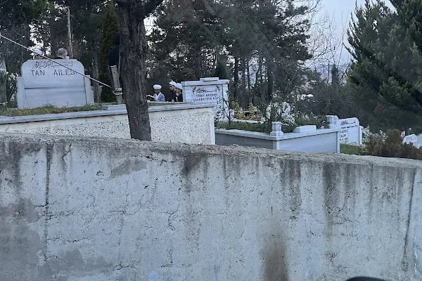 Taşoluk Mezarlığı - Resim 15