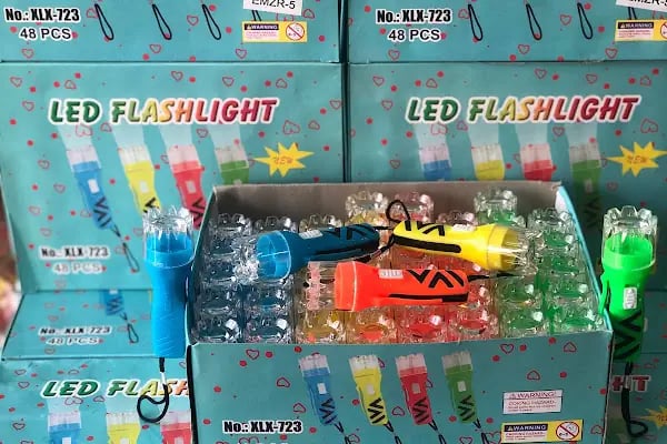 Emir Plastik Bijuteri Oyuncak Kırtasiye ve Hediyelik Eşya Tic. Ltd.Şti. - Resim 9
