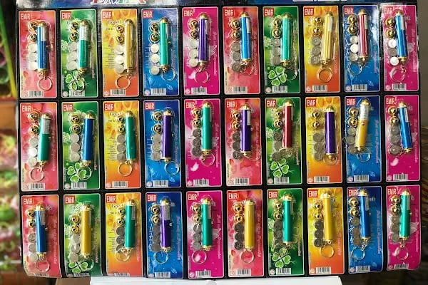 Emir Plastik Bijuteri Oyuncak Kırtasiye ve Hediyelik Eşya Tic. Ltd.Şti. - Resim 10