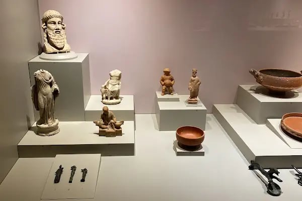 Efes Arkeoloji Müzesi - Resim 11
