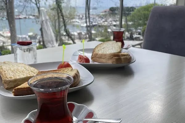 Balkonlu Cafe - Resim 3