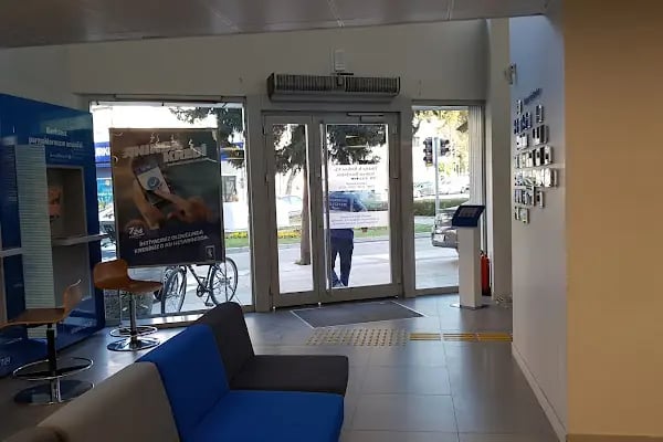 Türkiye İş Bankası Stadyum-Buca/İzmir Şubesi - Resim 3