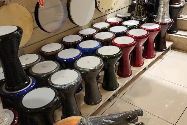 Yissi Müzik YILMAZ İPEK Saz Sarayı - Resim 2