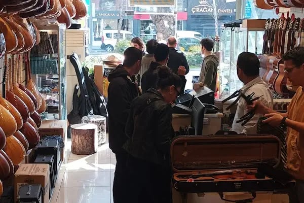 Yissi Müzik YILMAZ İPEK Saz Sarayı - Resim 8