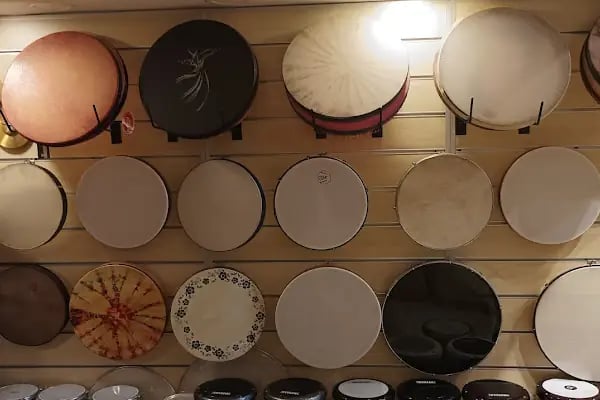 Yissi Müzik YILMAZ İPEK Saz Sarayı - Resim 4