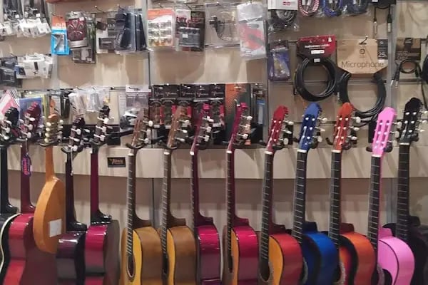 Yissi Müzik YILMAZ İPEK Saz Sarayı - Resim 14