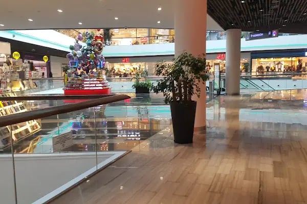One Tower Alışveriş Merkezi - Resim 5