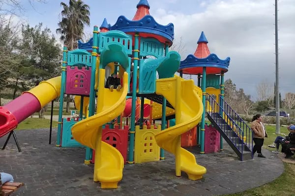 Karaisalı Karapınar Park Büfe - Resim 16
