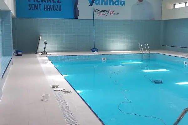 Merkez Semt Havuzu - Resim 16
