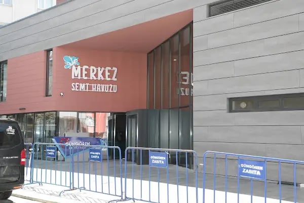Merkez Semt Havuzu - Resim 9