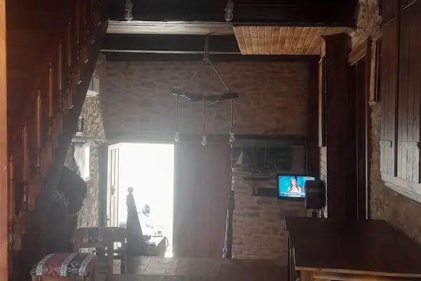 İzzet Efendi zekiye hanım pansiyon taş konak birgi. - Resim 6