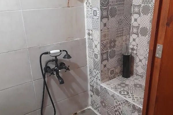 İzzet Efendi zekiye hanım pansiyon taş konak birgi. - Resim 13