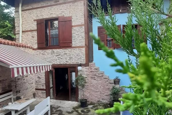 İzzet Efendi zekiye hanım pansiyon taş konak birgi. - Resim 8