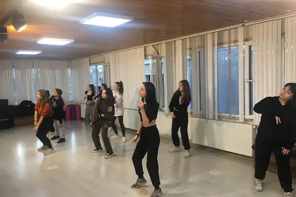 Balıkesir Dans ve Sanat Akademisi - Resim 2