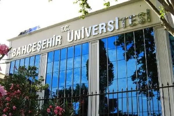 Bahçeşehir Üniversitesi - Resim 2