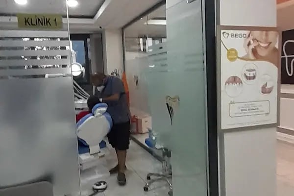 FHM Dent Ağız ve Diş Sağlığı Polikliniği - Resim 10