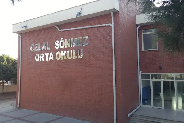 Celal Sönmez Ortaokulu - Resim 2