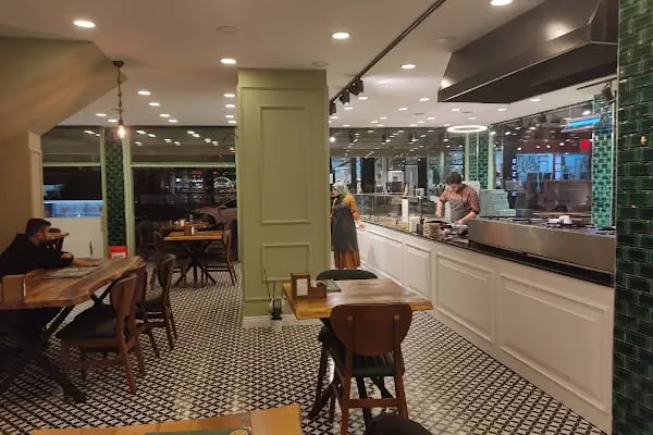 AKDOĞAN DÖNER KEBAP RESTORAN PİZZA PİDE KAHVALTI BAKLAVA &amp; CAFFE - Resim 6