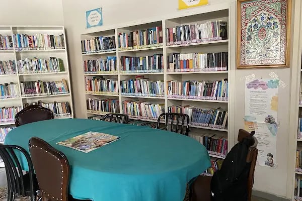 Buca Şirinyer Osman Nuri Saygın Halk Kütüphanesi - Resim 2