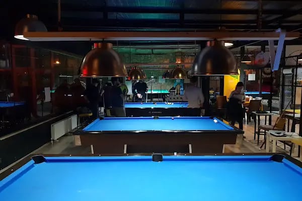 Life Billiards &amp; Bistro - Resim 5