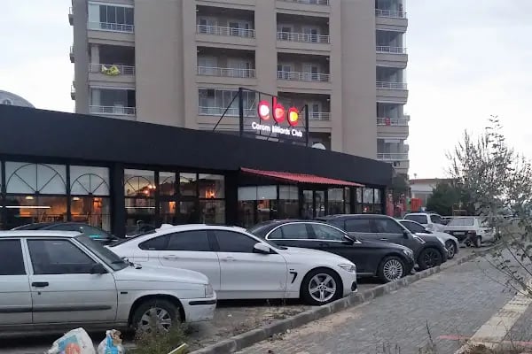 Life Billiards &amp; Bistro - Resim 9