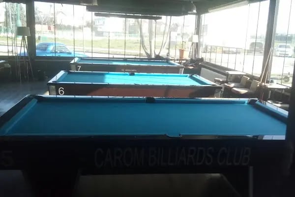 Life Billiards &amp; Bistro - Resim 13