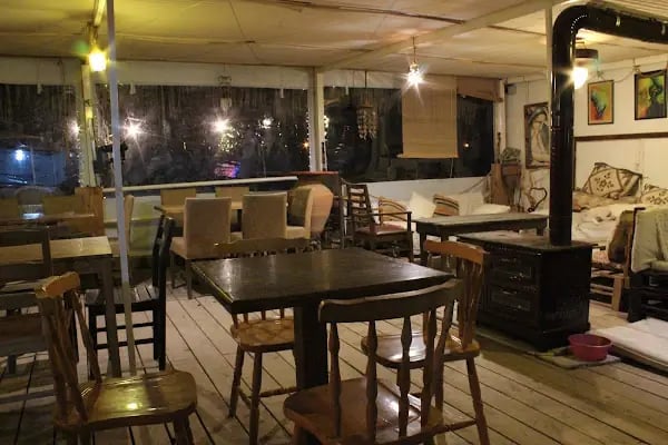 Teos Sanat Kampı -Kamp-Çadır-Bungalow-karavan Konaklama - Resim 18