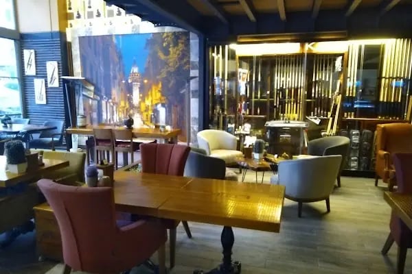 Fox Bilardo & Coffee - Resim 4