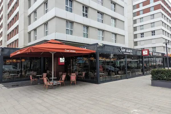 Nairobi life cafe &amp; restaurant - Resim 2