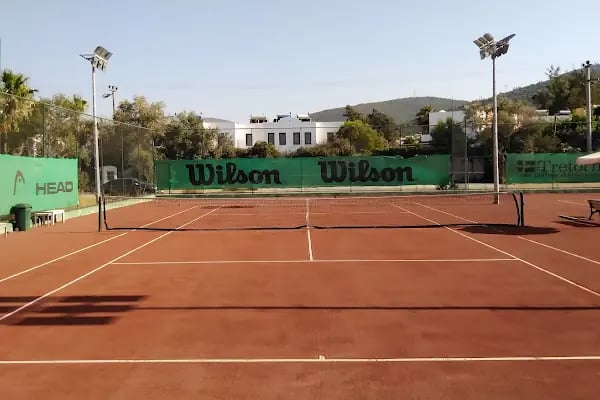 3 sısters tenis kulübü TORBA - Resim 9