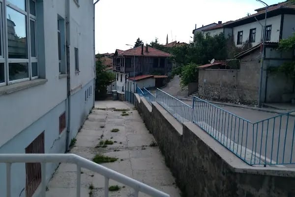 Bünyamin Ayaşi İlkokulu - Resim 6