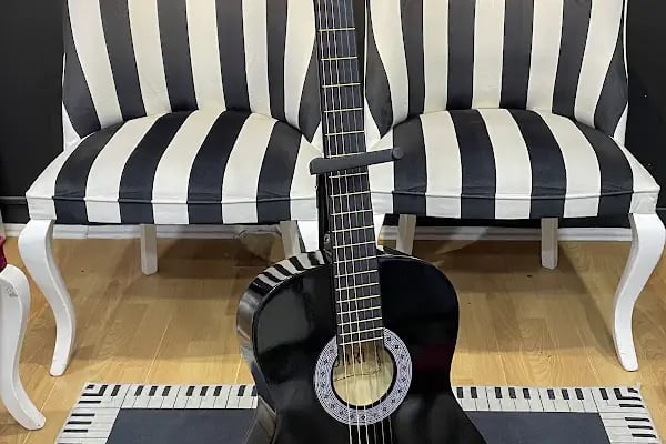 Akdağ Müzik Ankara - Müzik Aletleri Satış Mağazası - Resim 10