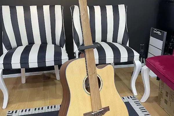 Akdağ Müzik Ankara - Müzik Aletleri Satış Mağazası - Resim 18
