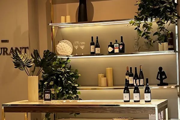 The Berry Restaurant - Resim 16