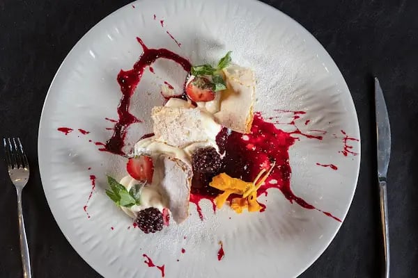 The Berry Restaurant - Resim 14