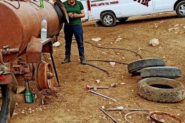 Mersinde lastikci . Mersin otobanda lastikci . Acık lastikci .En yakın oto lastikci #Lastikci AÇIK lastikci - Resim 5