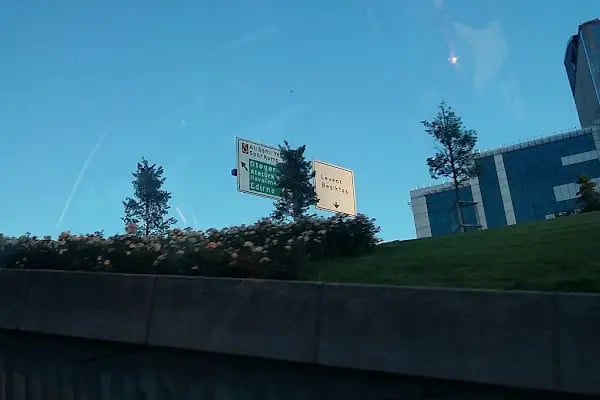 Bağcılar Belediyesi Nilüfer Kadayıfçıoğlu Parkı - Resim 13