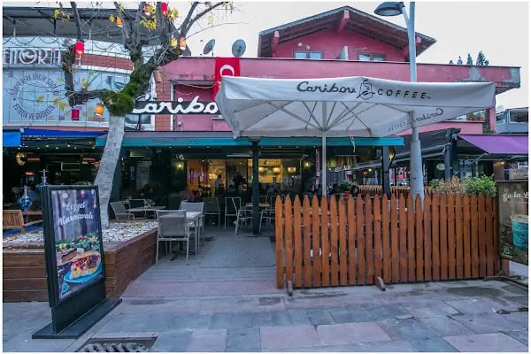 Mi'Za Antika&amp;Kitap Cafe - Resim 1