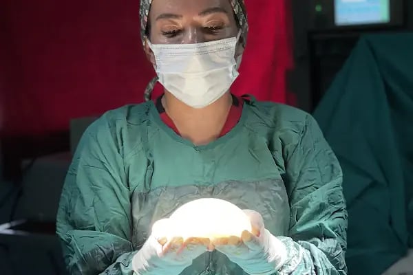 Uzm. Dr. Hatice Bilkur Öztürk, Plastik Rekonstrüktif Ve Estetik Cerrahi - Resim 4