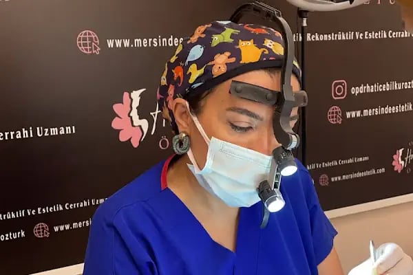 Uzm. Dr. Hatice Bilkur Öztürk, Plastik Rekonstrüktif Ve Estetik Cerrahi - Resim 3